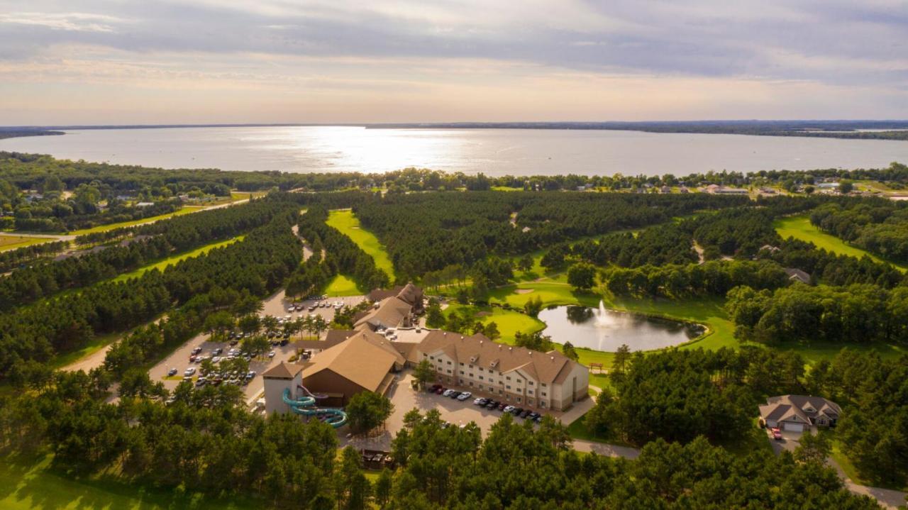 Thumper Pond Resort Ottertail エクステリア 写真